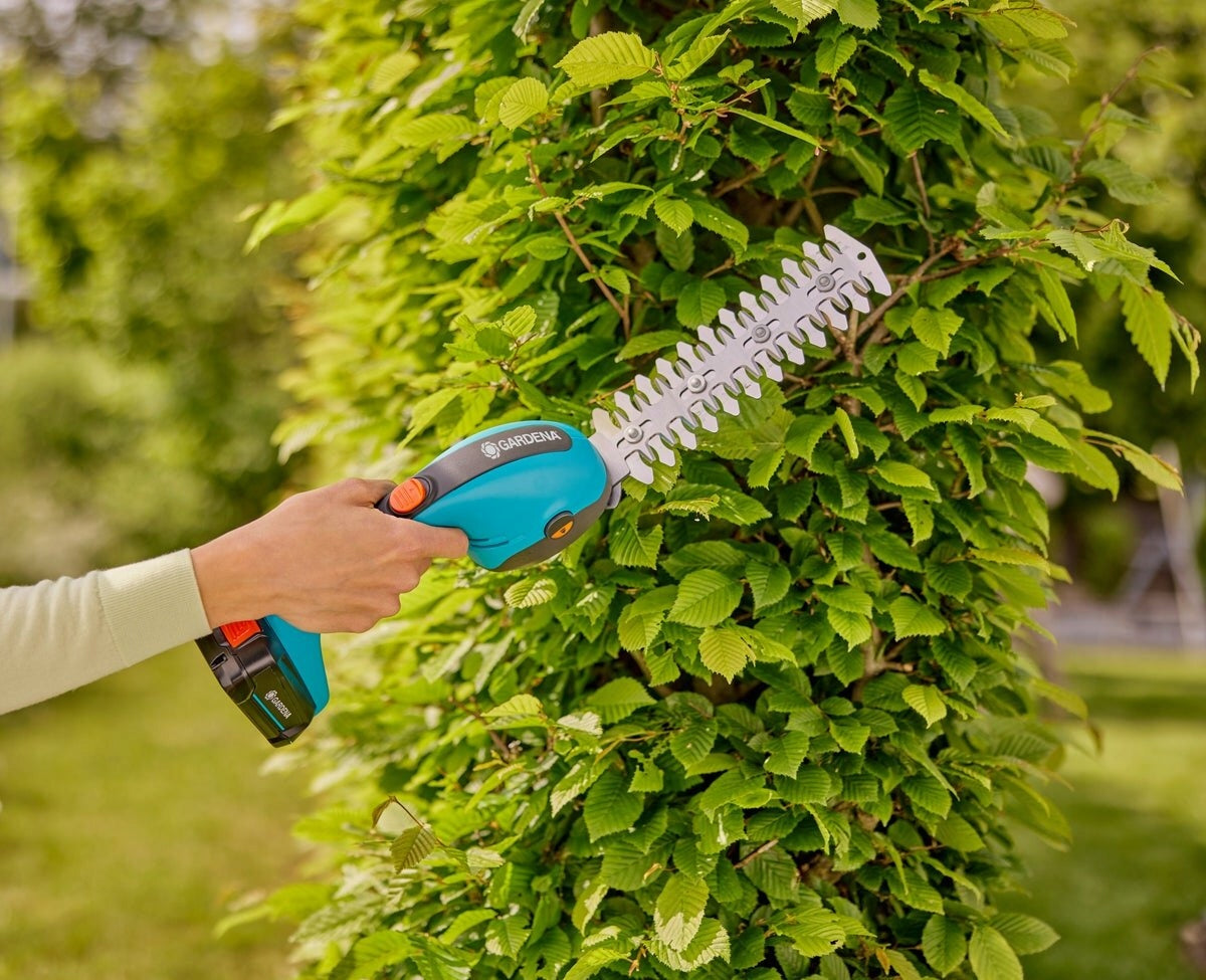 GARDENA PowerCut 200mm 20/18V P4A Cordless Shears Battery capacity 18 Ah