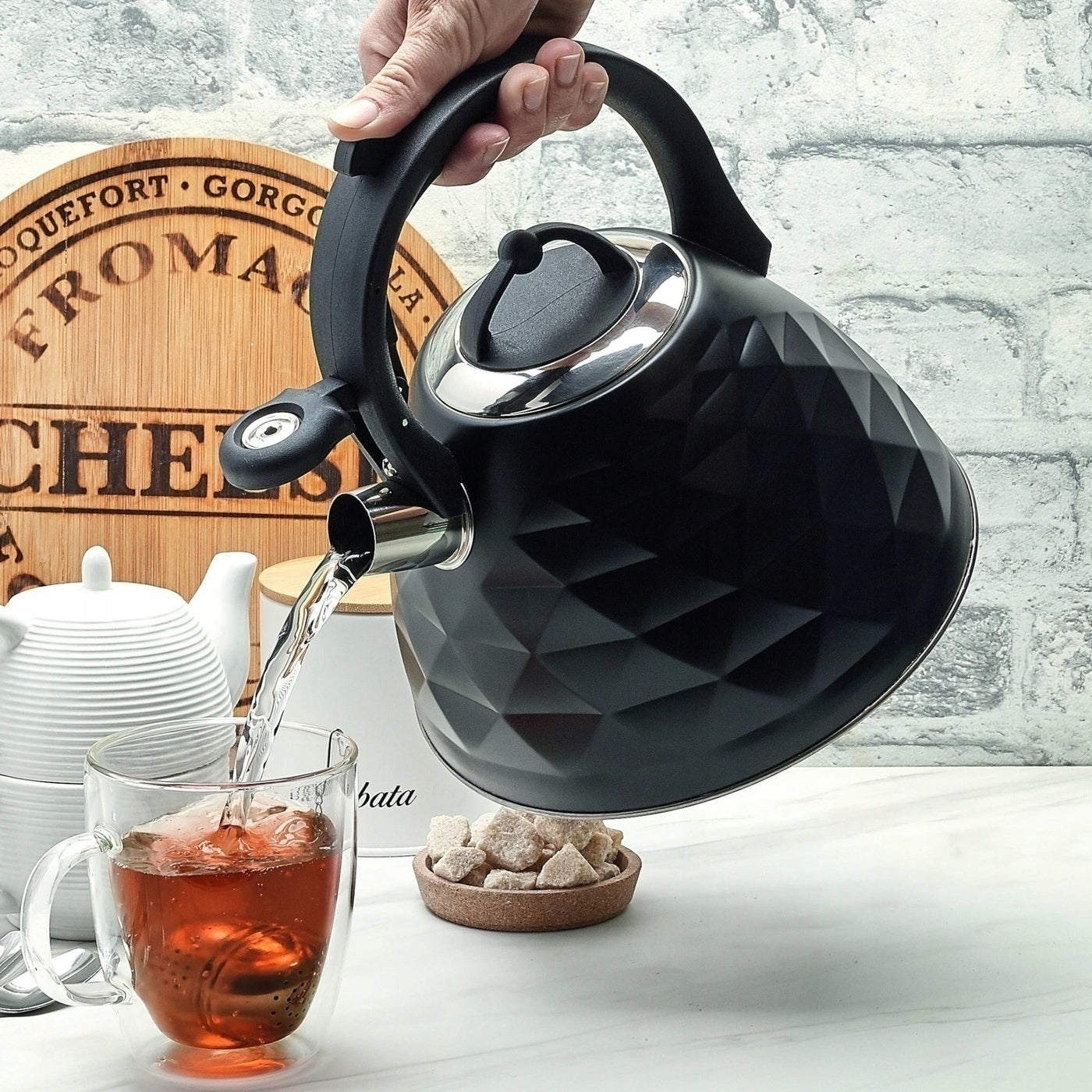 GAS KETTLE INDUCTION Traditional with WHISTLE Stainless Tadar Crystal 3 l Packaging status original