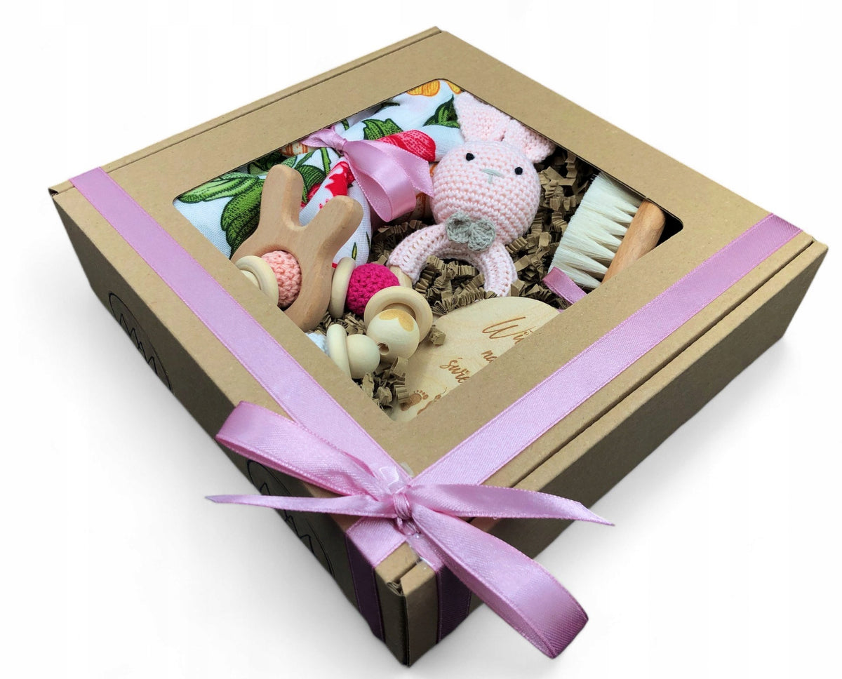 GIFT SET FOR THE FUTURE MOTHER BABY SHOWER FOR THE BIRTH OF A GIRL EAN (GTIN) 5906058972496