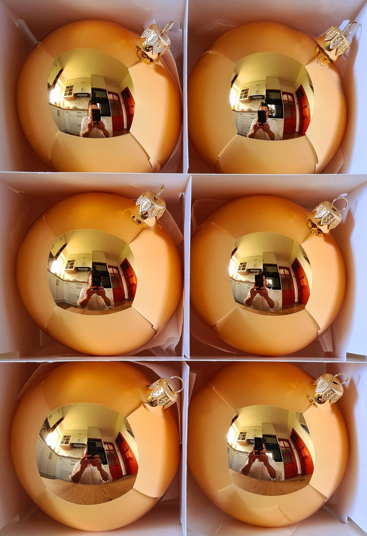 GLASS CHRISTMAS BALLS GLASS GOLD MIRROR 10 cm.