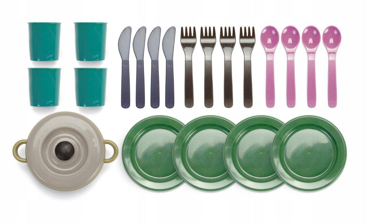 GREEN BEAN Recycled Dinnerware Set Brand Dantoy