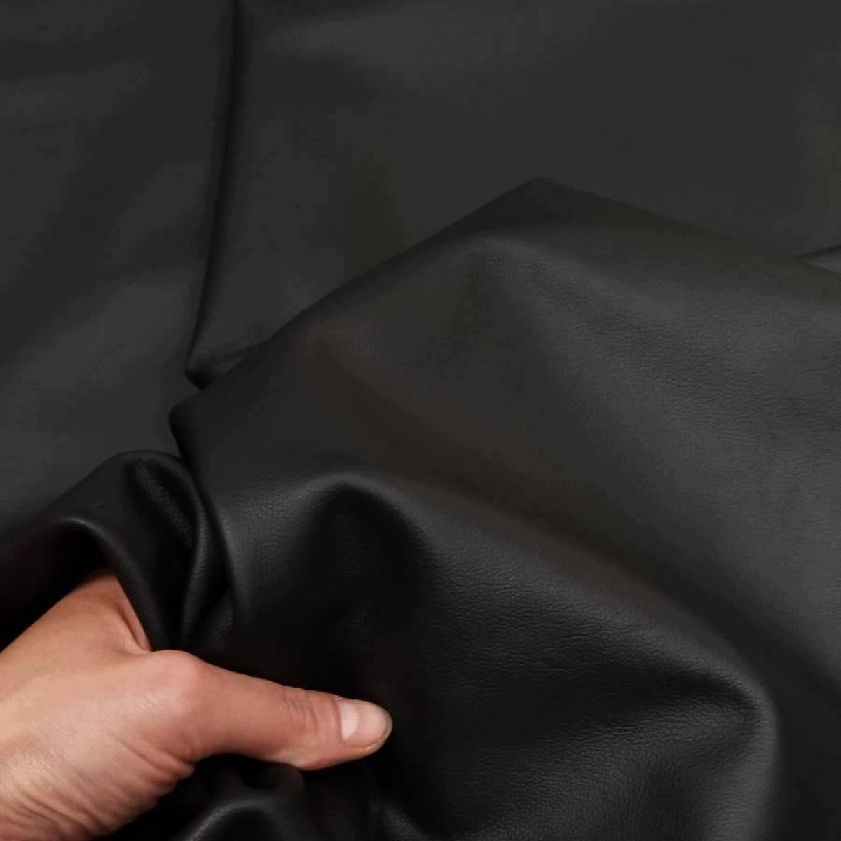 Genuine grain leather Cattle BLACK 1.2 mm 2,01 m2 Soft Pouring Plastic