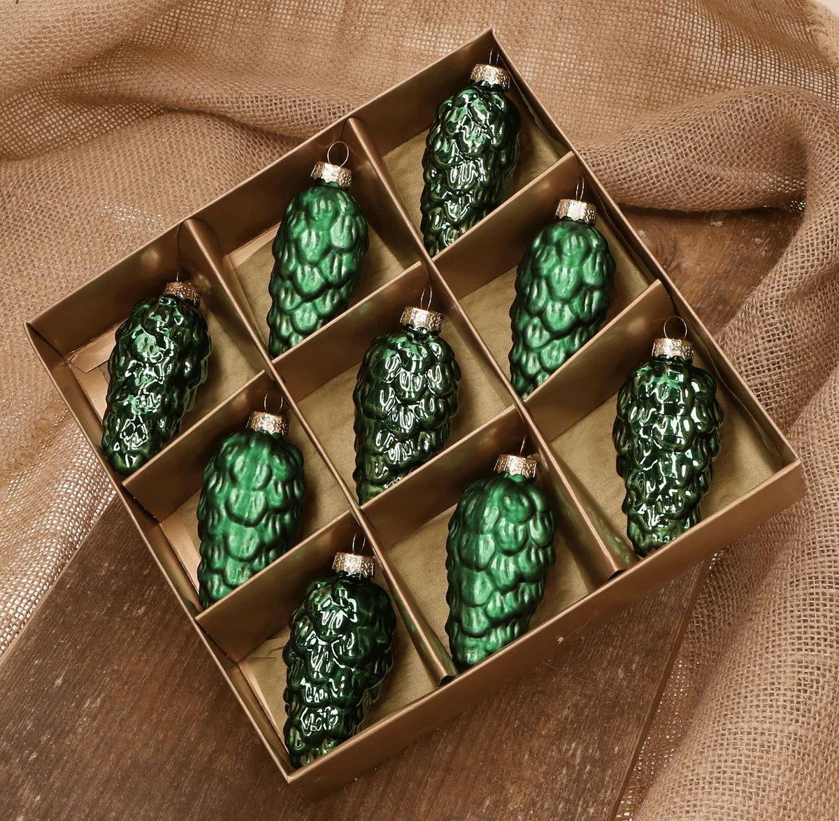 Glass cones green 9cm- 9 pieces in gold packaging