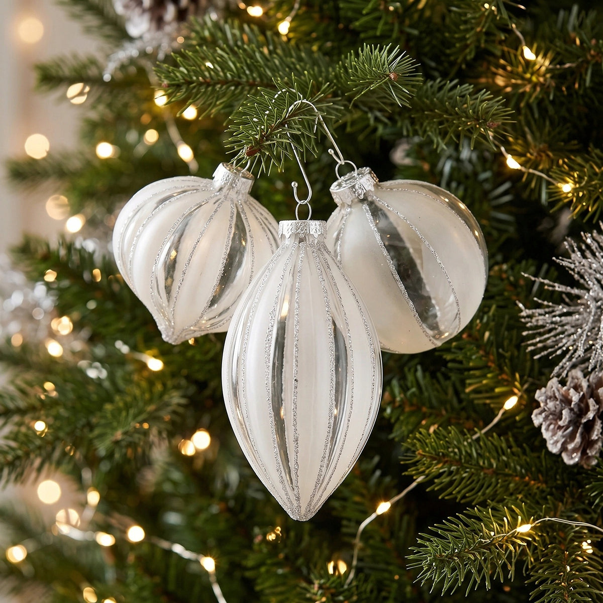 Glass transparent Christmas tree baubles 11 cm Christmas tree fittings 12 pcs mix Brand Chomik Gdów
