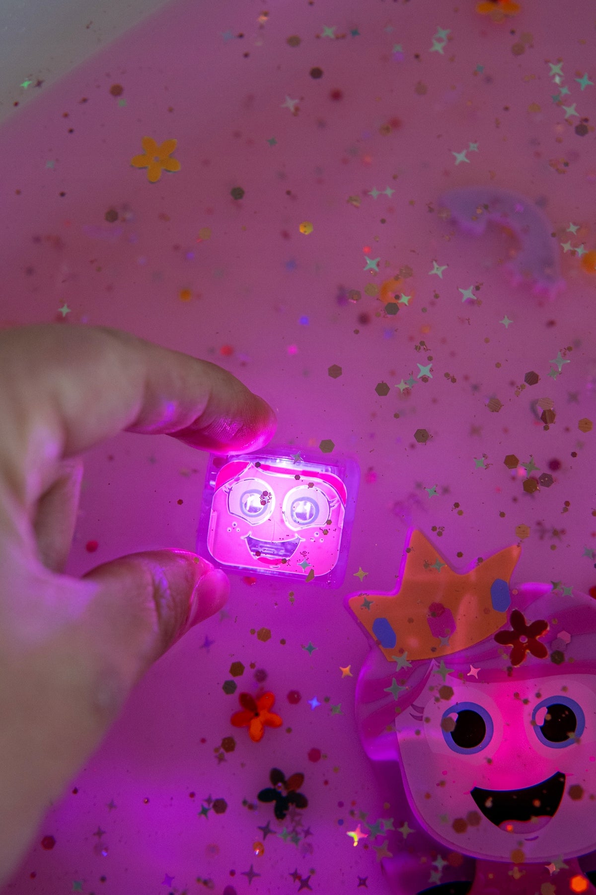 Glo Pals, Sensory Cubes Glowing in Water IDA Princess-Pink Manufacturer code GP4PKIDA