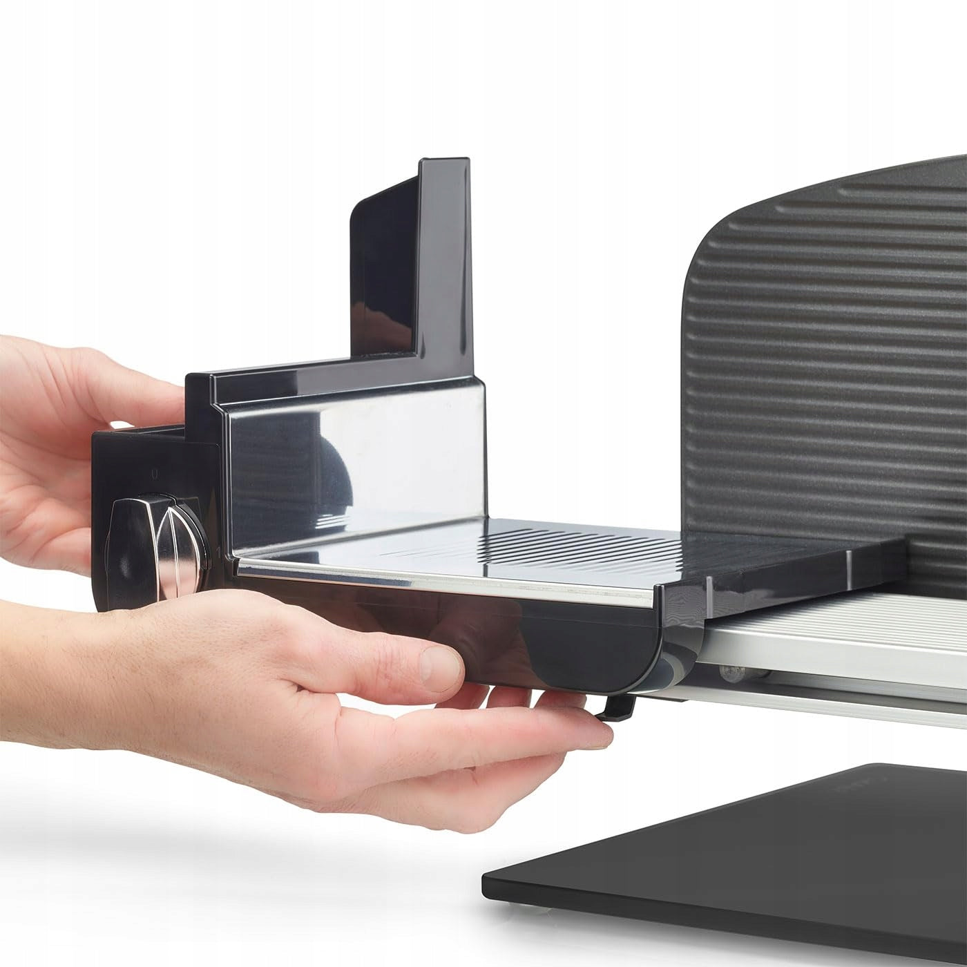 Graef Classic C95 Universal Slicer, Iron Dominant color black
