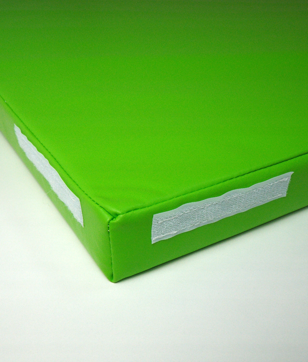 Gymnastic mattress LEE 100x100x5 cm green folding Velcro cover Brand Małpiszon