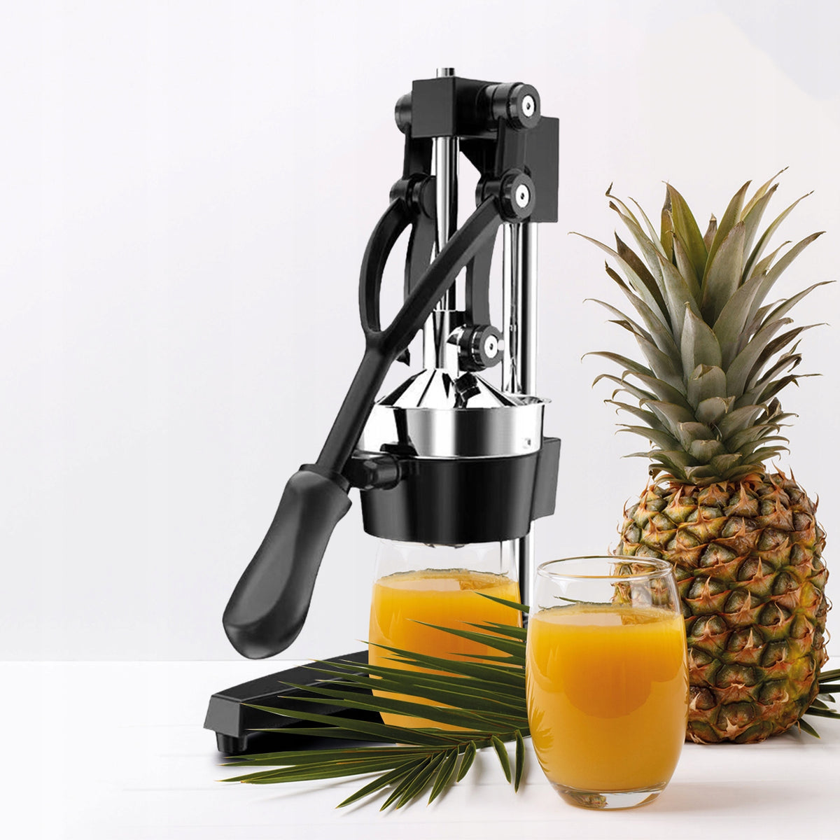 HANDHELD FRUIT CITRUS JUICER HEAVY SOLID BLACK ORANGE PRESS Packaging status original