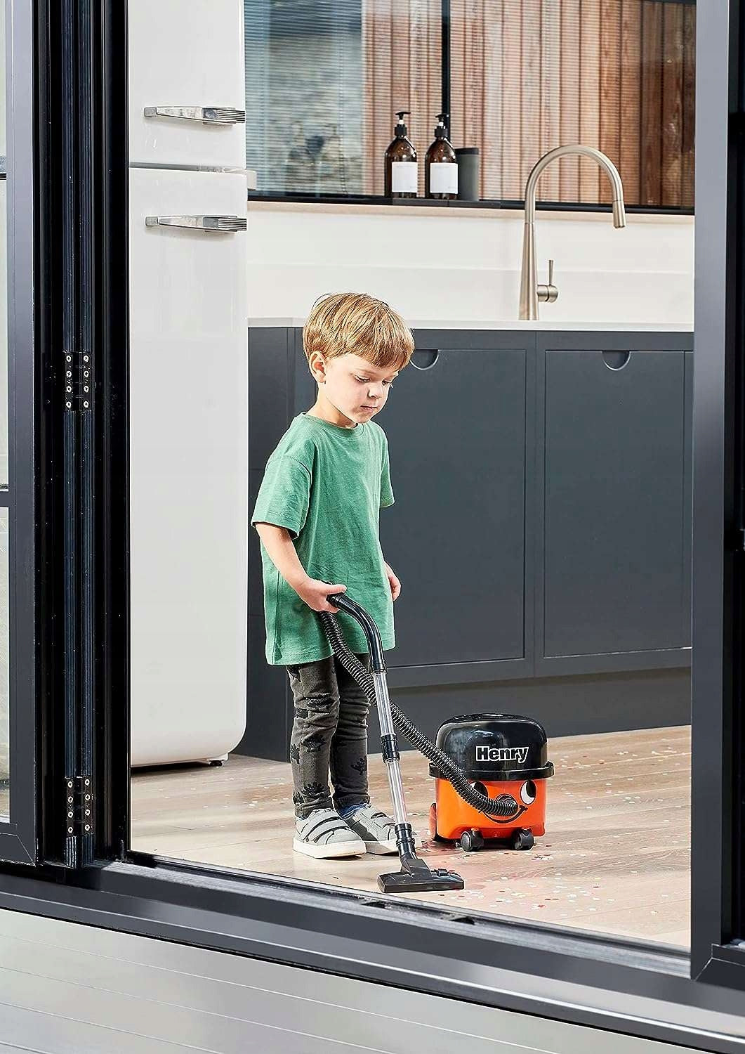 HENRY VACUUM CLEANER FOR CHILDREN WITH SUCTION FUNCTION CASDON Brand Casdon