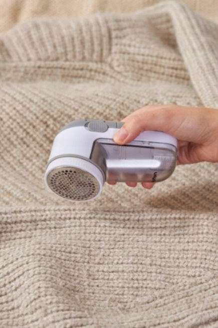 HOFFEN Shaver for clothing - grey Dominant color white