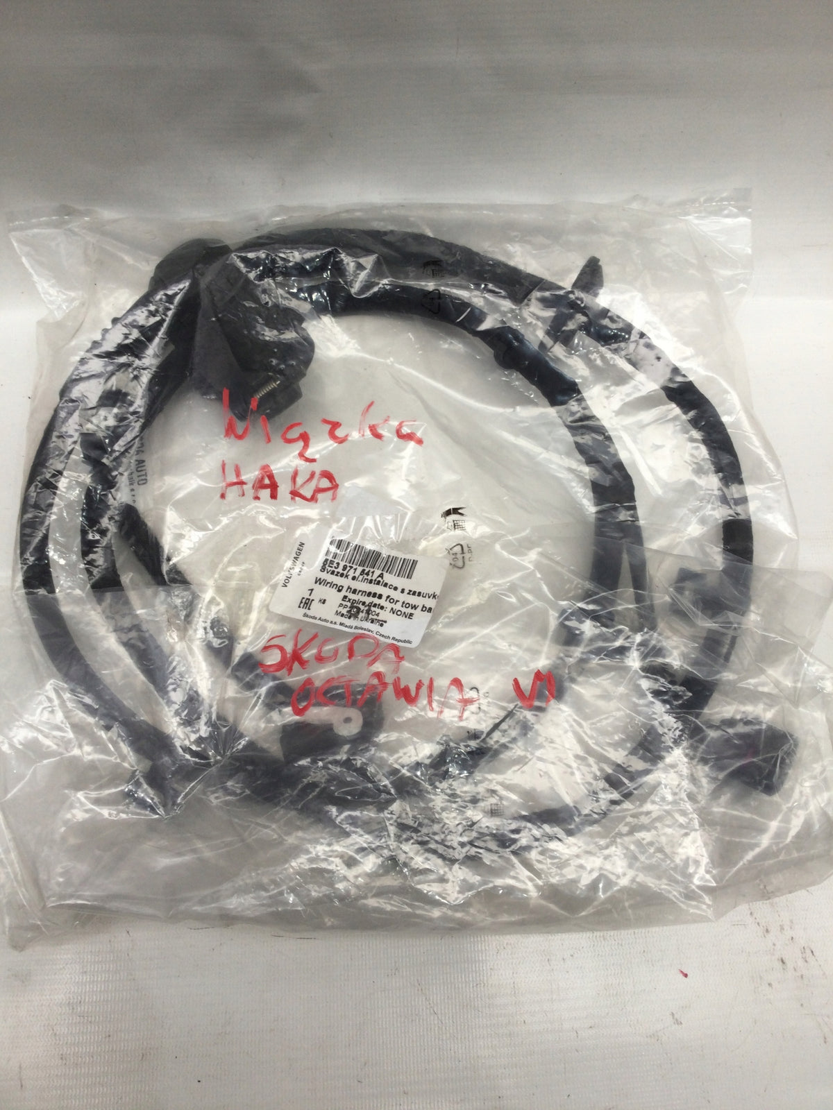 HOOK HARNESS SKODA OCTAVIA VI NEW 5E3971541A new original