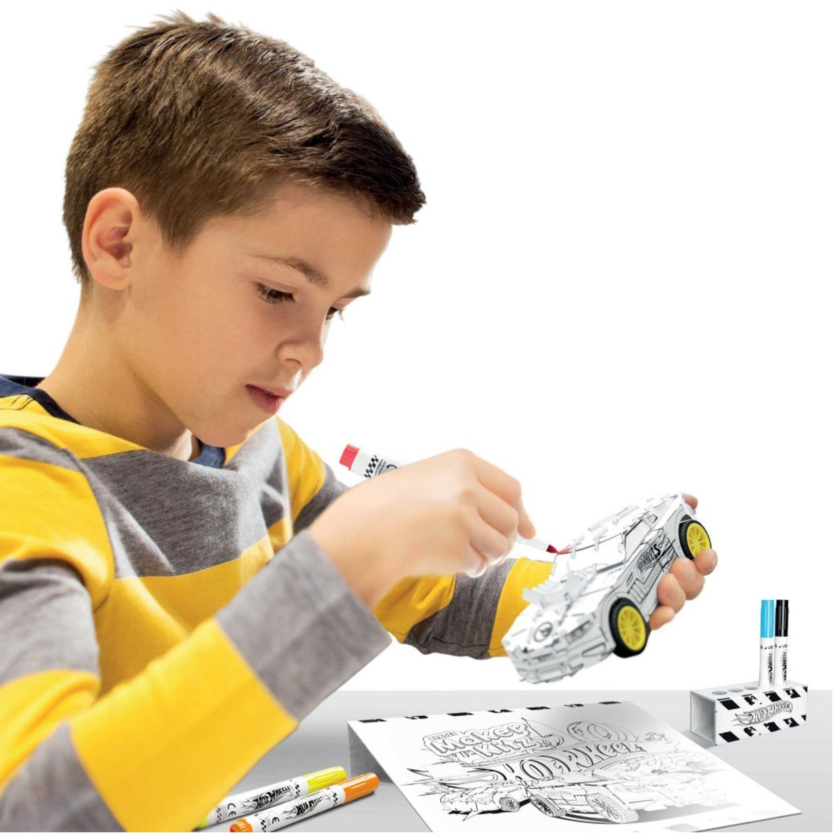 HOT WHEELS MAKER KITZ FOR FOLDING AND PAINTING Length 13 cm