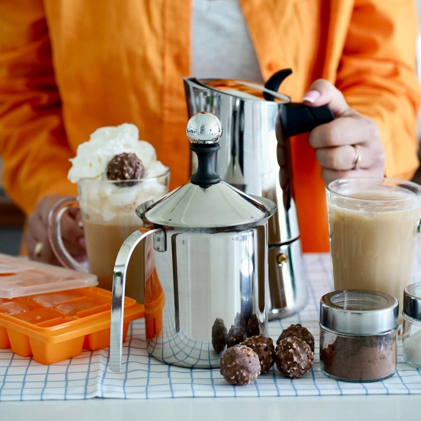 Hand beater MILK FROTHER latte cappucino 0,8L stainless steel Ball Brand Tadar