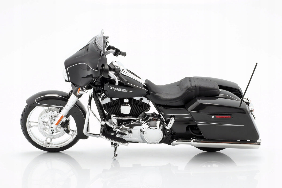 Harley-Davidson Street Glide Special 2015 Maisto 1:12 32328 Manufacturer code 32328