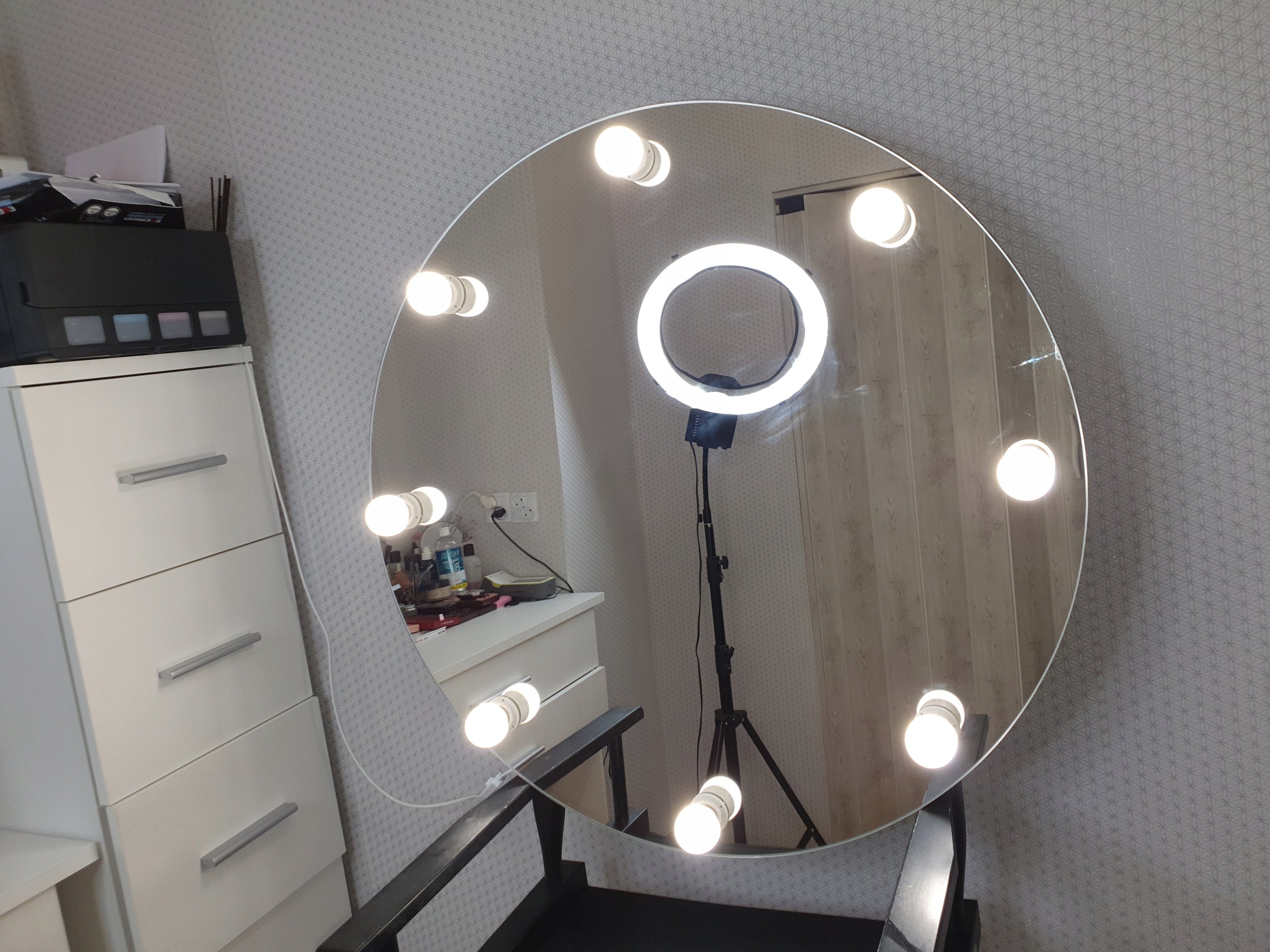 Hollywood salon makeup mirror make up