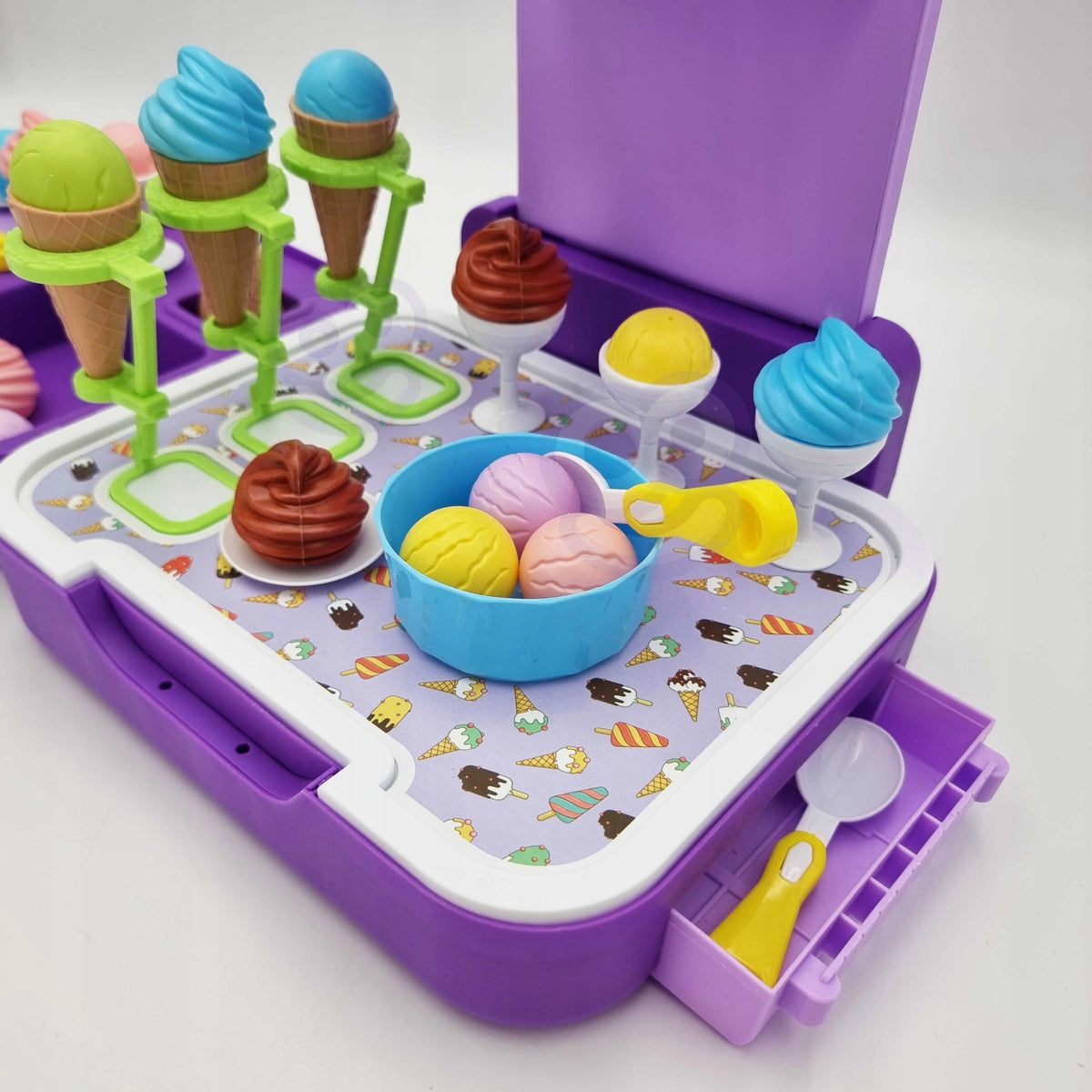 ICE CREAM SUITCASE SET 3IN1 KITCHEN SHOP ICE CREAM SHOP PORTABLE 62EL Manufacturer code 42943