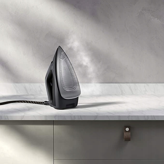 IRON STEAM STATION STEAM GENERATOR ELECTROLUX Safety auto shut-off safety switch