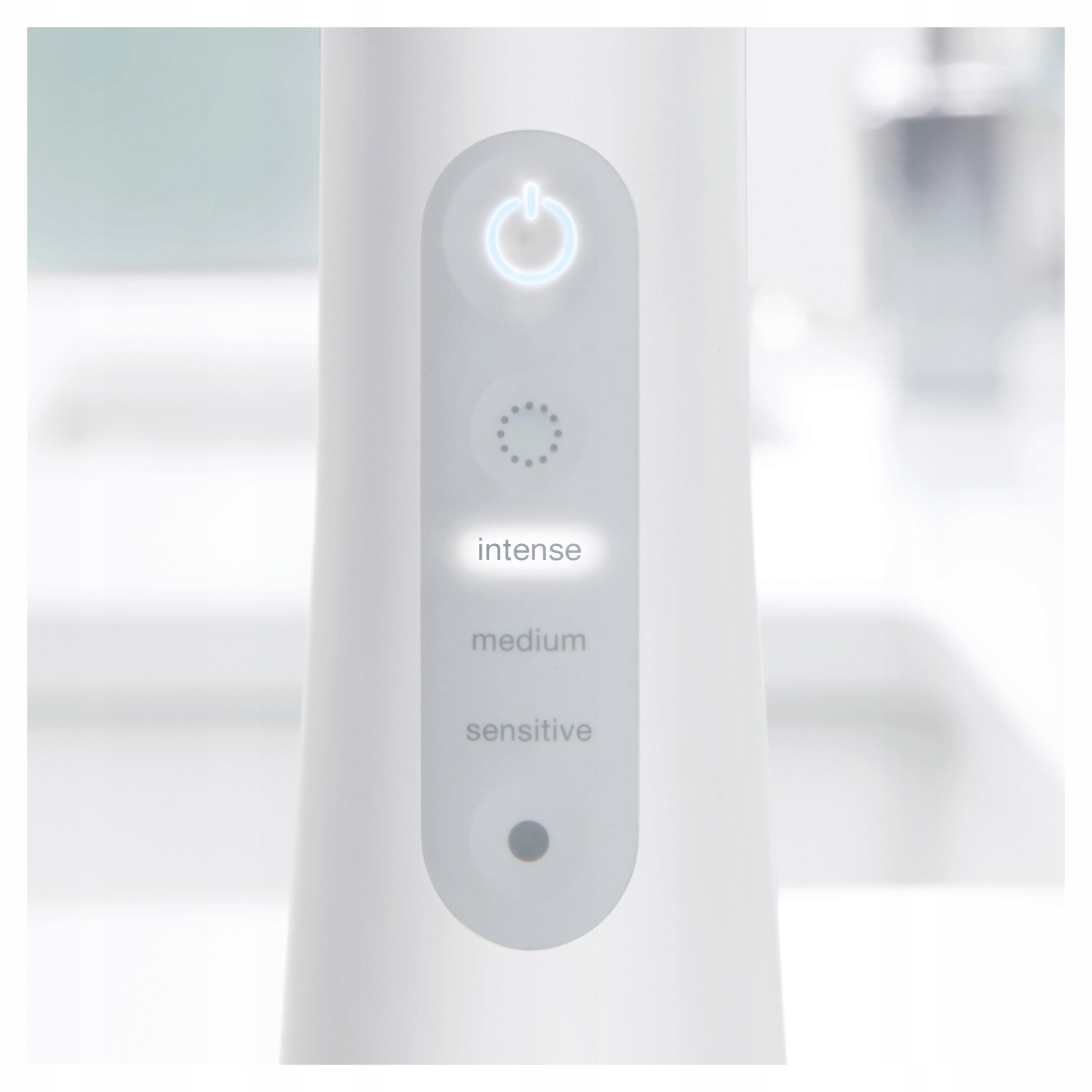 Irrigator with Oxyjet Oral-B Aquacare Pro-Expert Series 6 technology Brand Oral-B