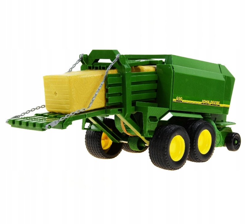 John Deere 690 square baler toy + two straw cubes 02017 Scale 1:16