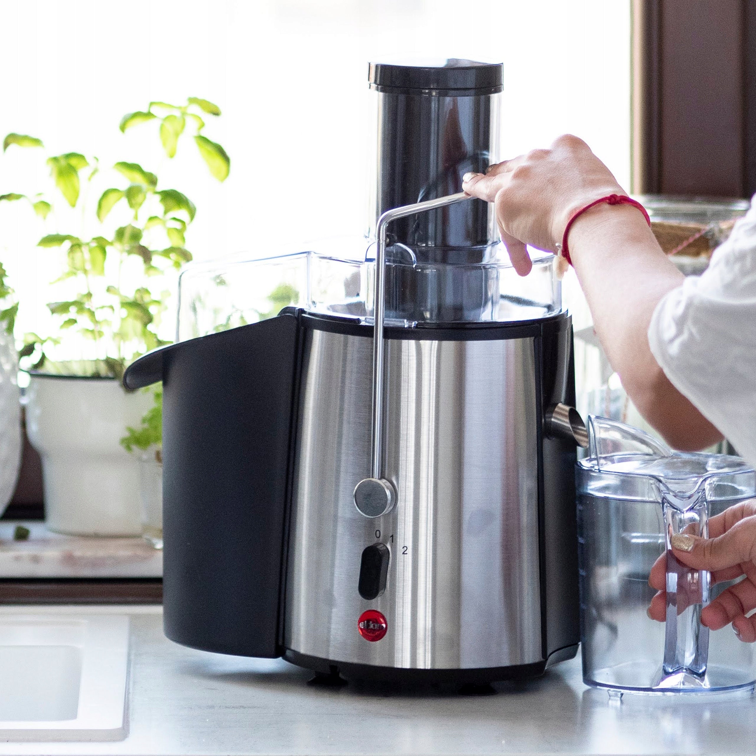 Juicer Eldom SK9S 700W EAN (GTIN) 5908252477814