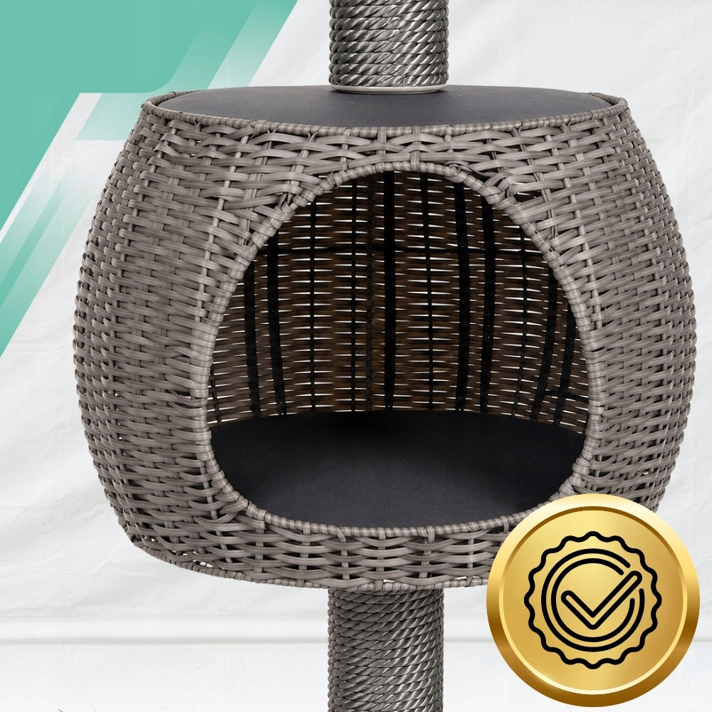Karlie Nicky Outdoor Cat Scratcher 110 cm Polirattan Balcony Terrace Premium Brand Karlie
