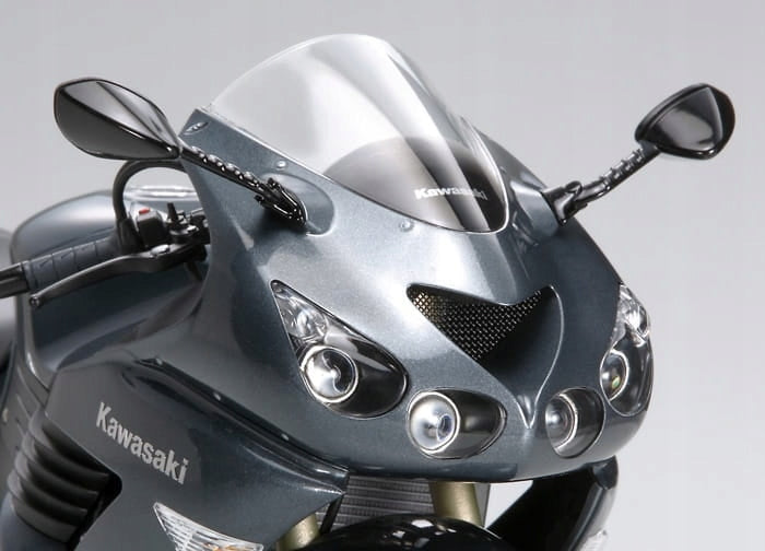 Kawasaki ZZR1400 1:12 Tamiya 14111 Brand Tamiya