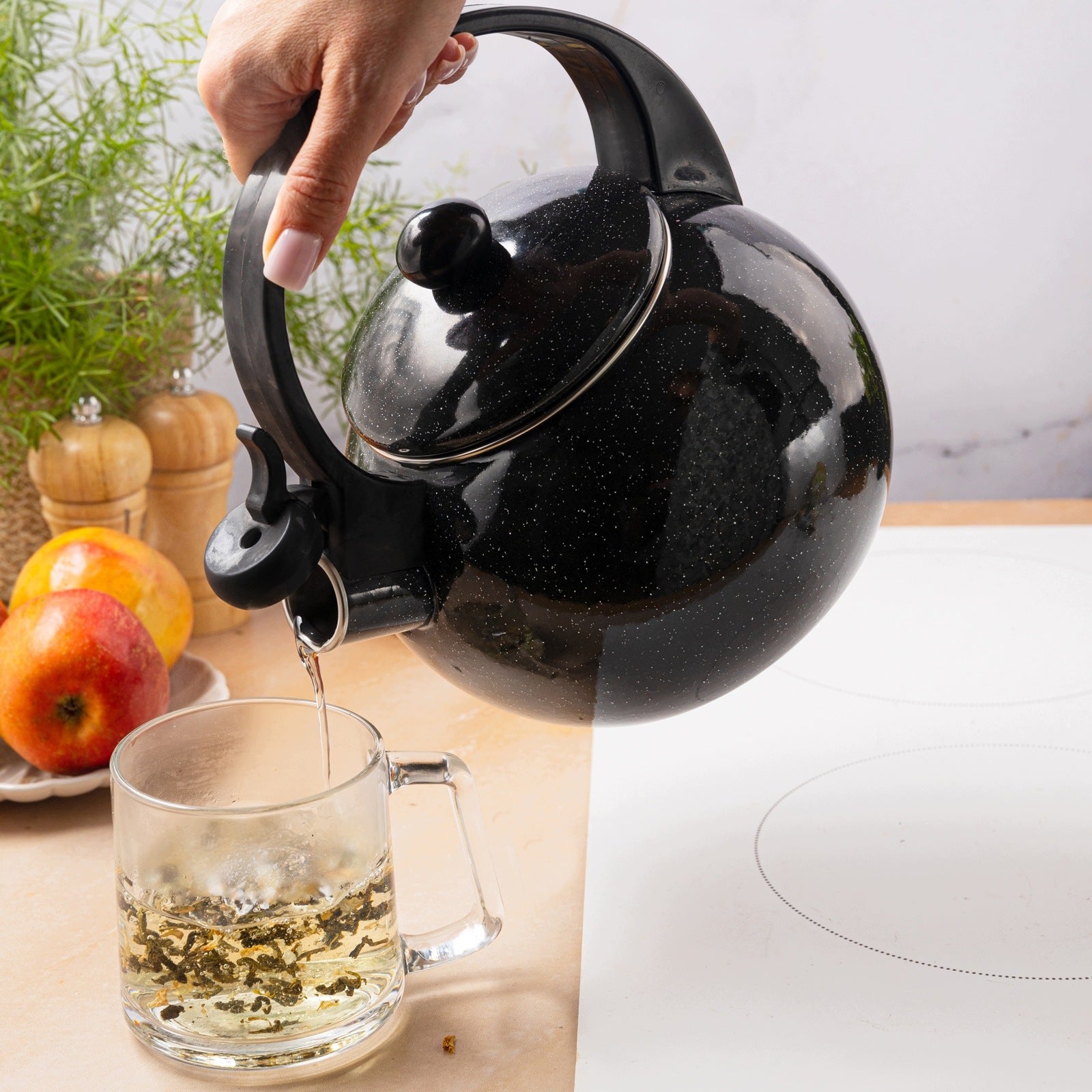 Kettle Traditional Steel ENAMEL Enamel Black 2 Lit. Induction GAS Manufacturer code KH-2039