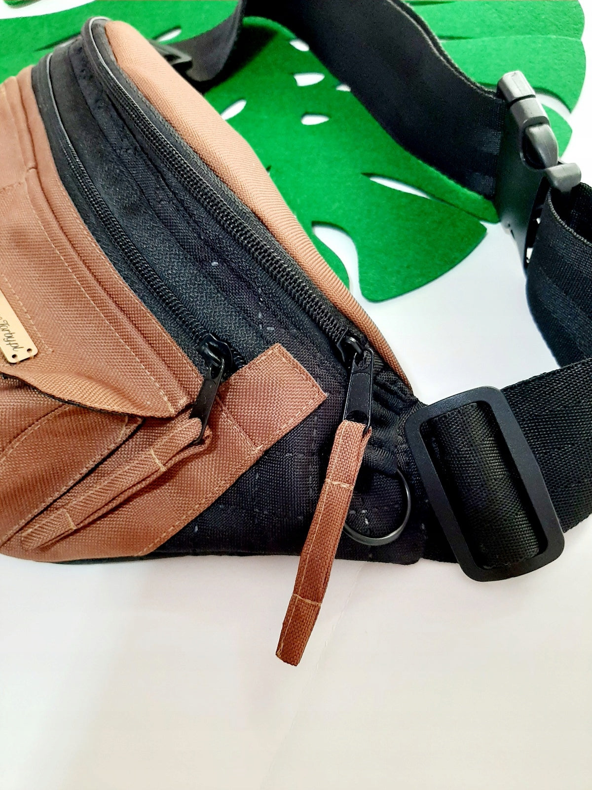 Kidney Training For Walking Dog Women's Men's Waist Belt Tasty Bags Manufacturer code NT05