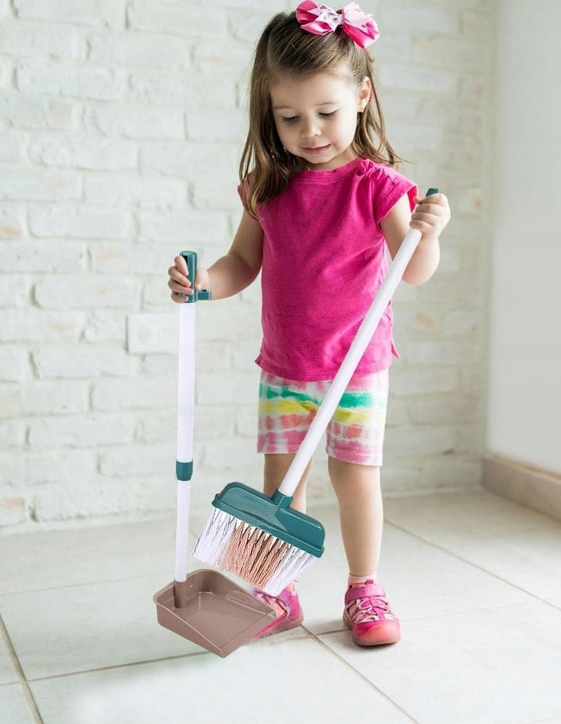 LARGE CLEANING KIT FOR CLEANING MOP BUCKET BROOM ACCESSORIES 5854 Batteries included no