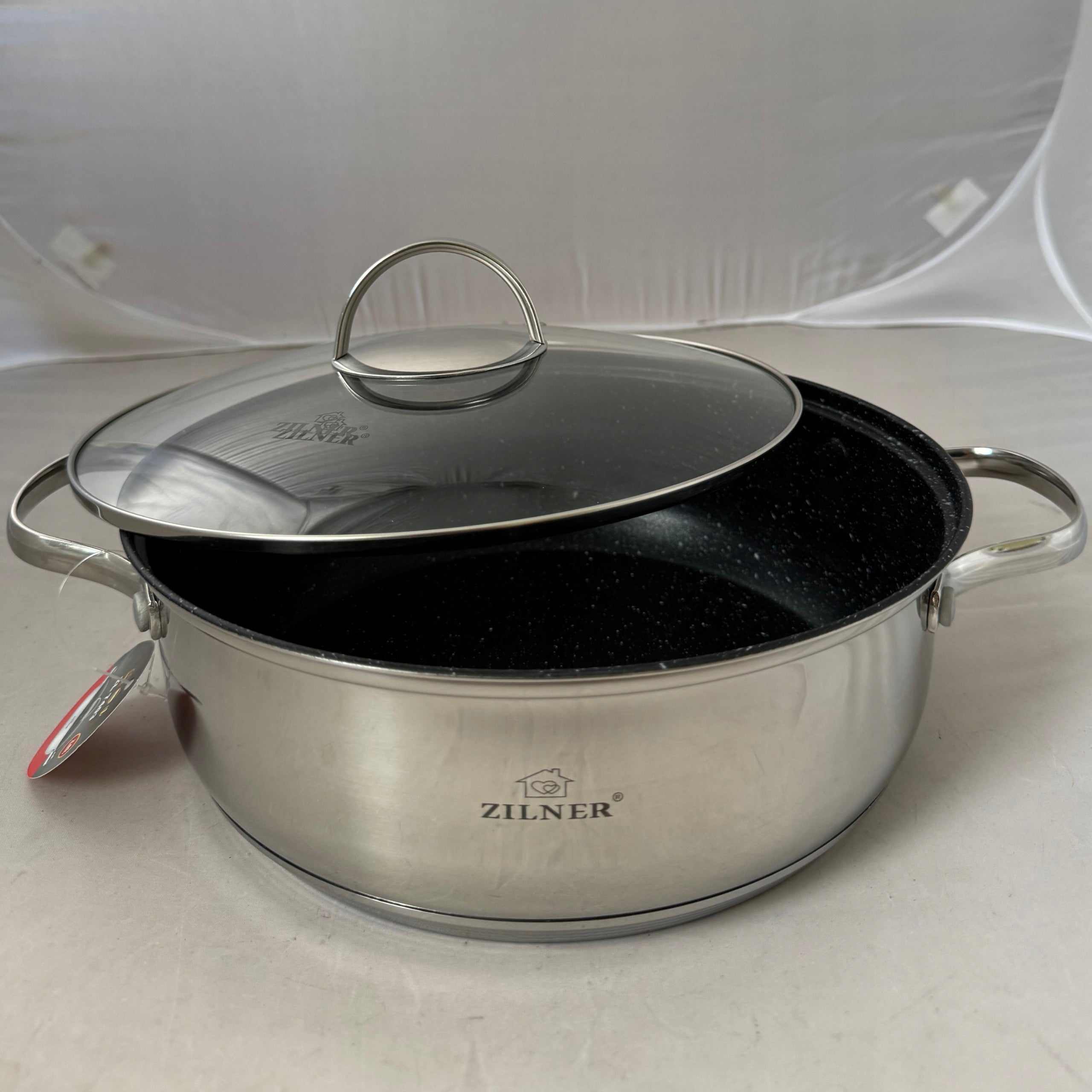 LARGE SOLID LOW WIDE SAUCEPAN pot WITH MARBLE COATING 26cm 5.0L Manufacturer code NISKI GARNEK STAL NIERDZEWNA MARMUR 26cm 5.0L
