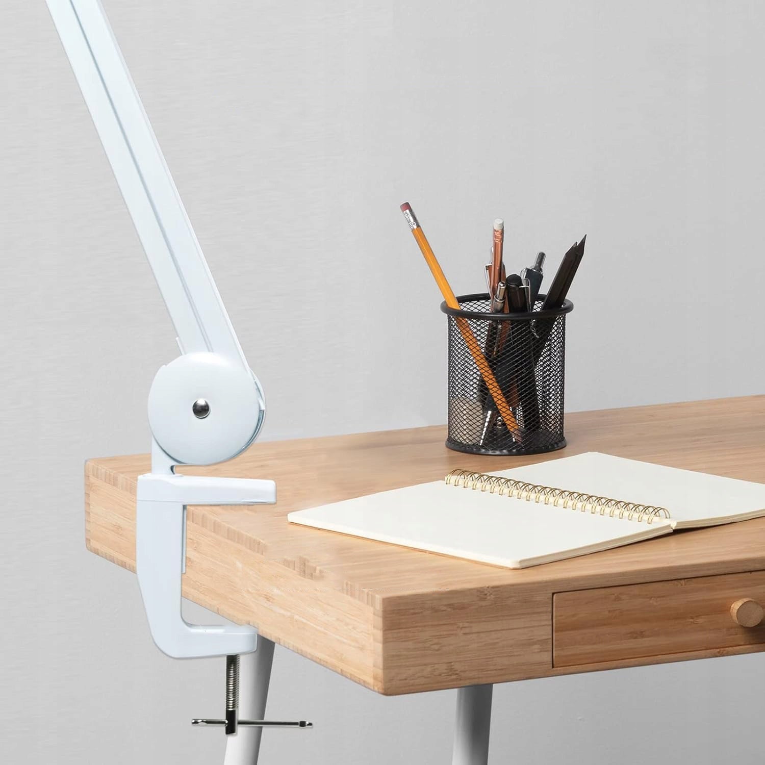 LED COSMETIC WORKSHOP DESK LAMP 25W 2200LM ADJUSTABLE ROTARY Batteries included no