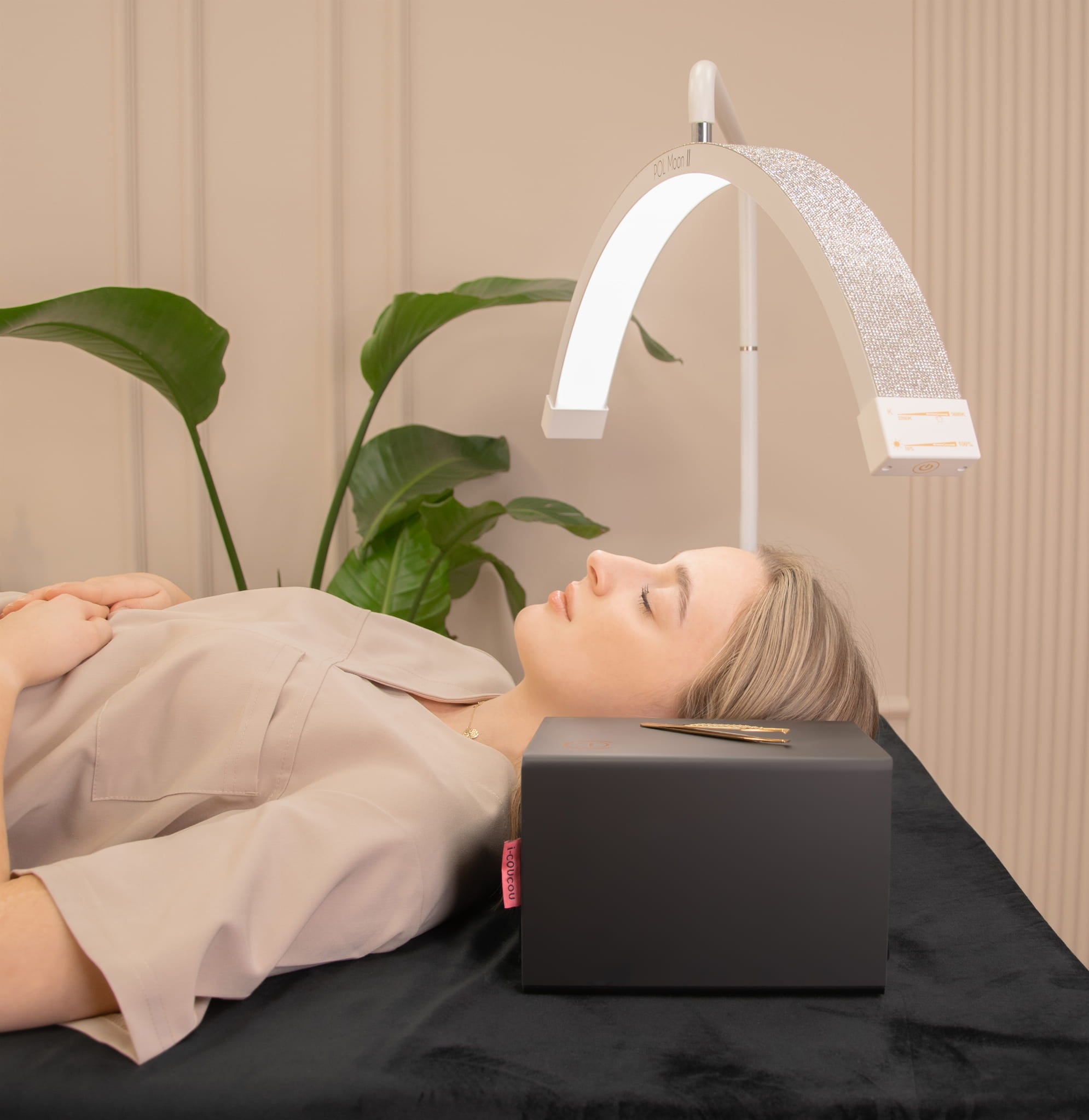 LED Cosmetic Lamp Eyelash Extensions Standing Professional Strong 45W Packaging status original