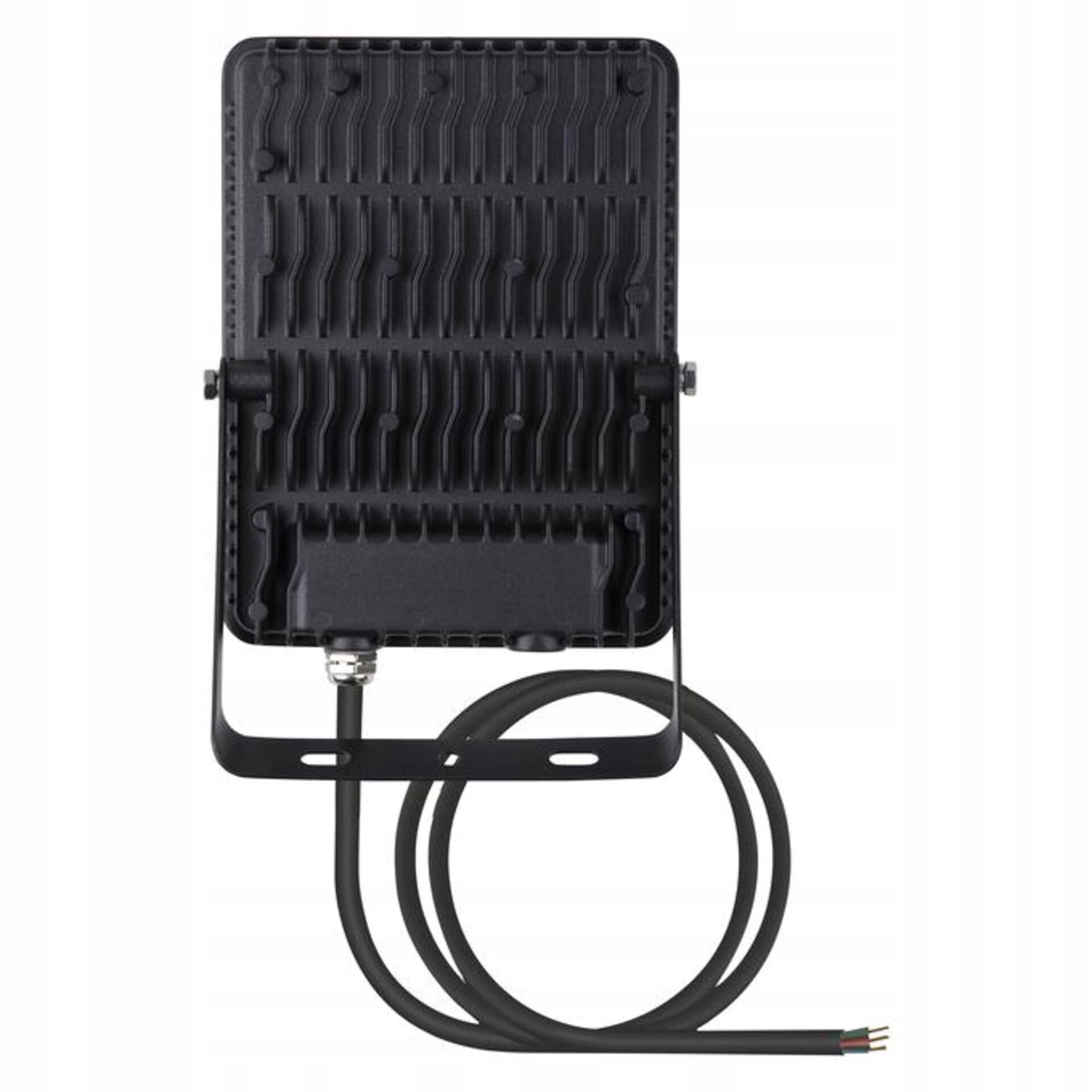LEDVANCE LED reflektor Essential 50 W 4000 K 220-240 V IP65 Color temperature 4000 K