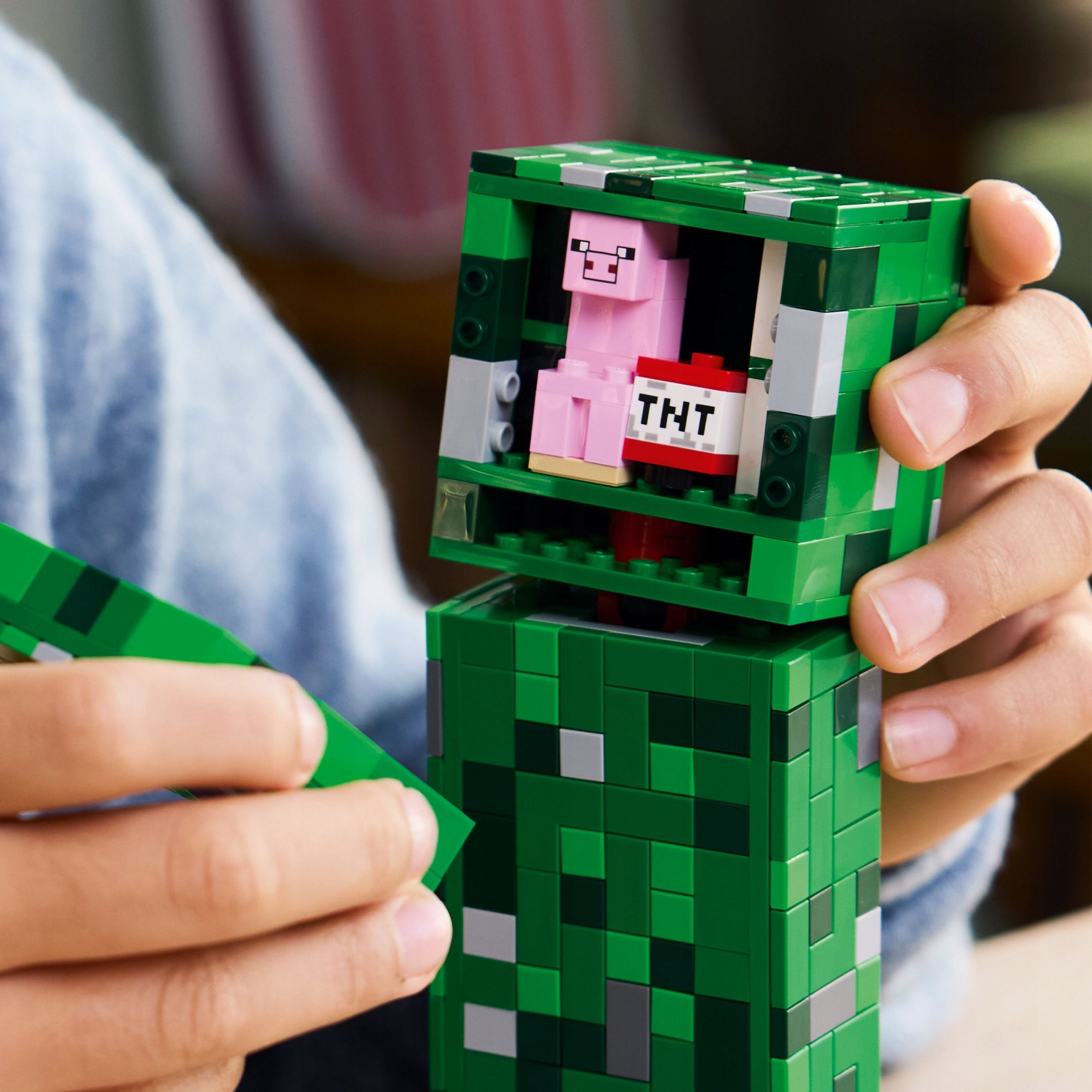 LEGO Minecraft Creeper Construction Figure 21276 Minimum kid's age 10