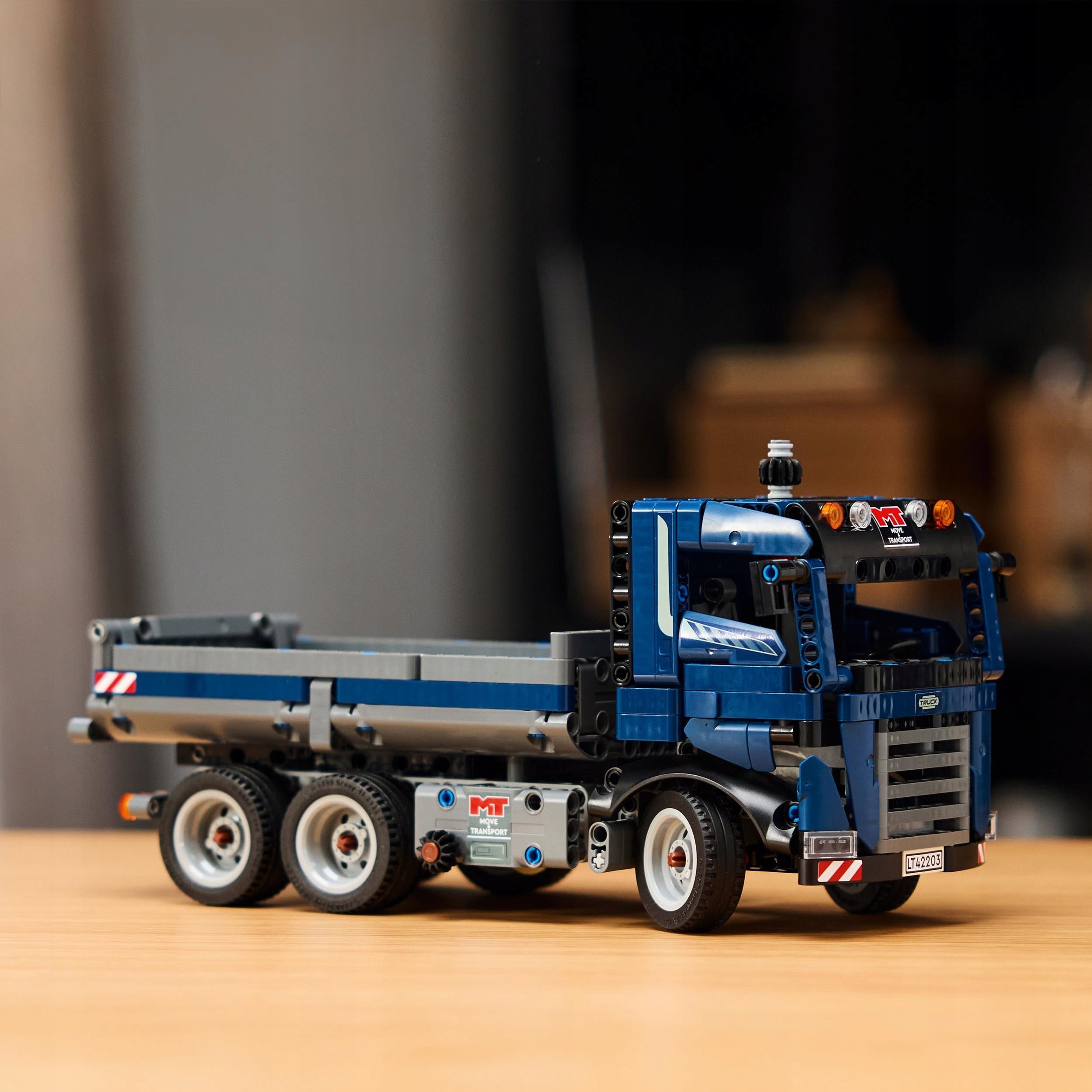 LEGO Technic Tipping trailer with tilting box 42203 Information regarding product safety and compliance Not suitable for children under 36 months of age