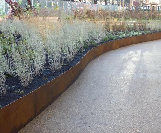 Lawn edging made of Corten sheet 200x1000x1.5mm