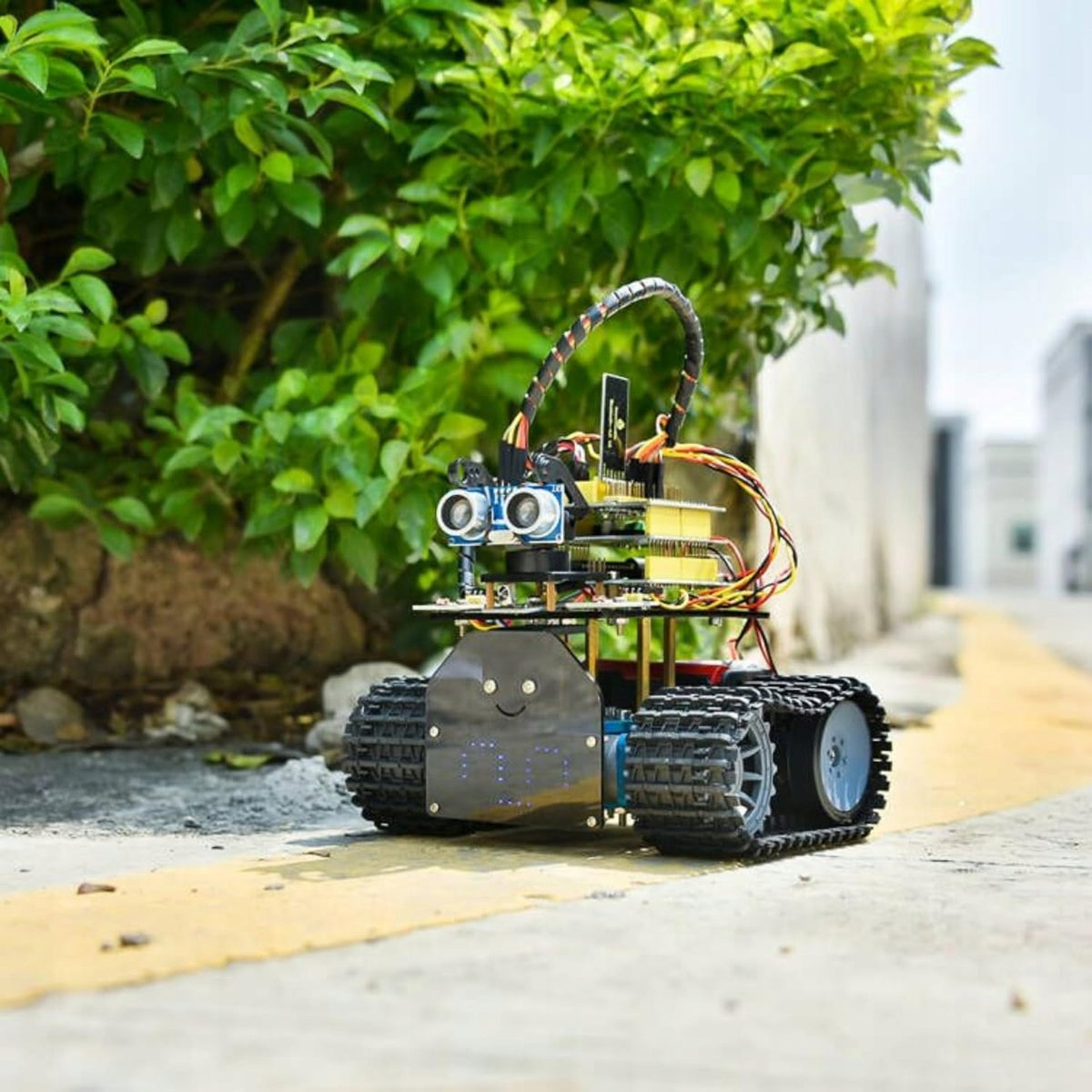 Learning Robot Set 4WD IDE Tank Educational Robotics Mechatronics Program Manufacturer code Robot do nauki zestaw 4WD IDE elektronik
