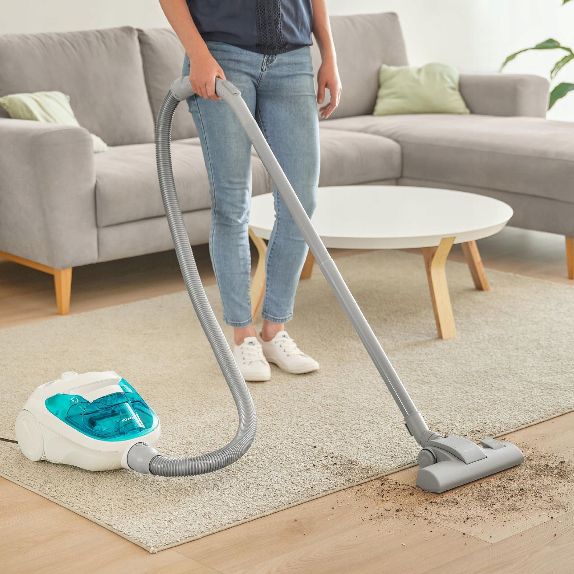 Lightweight POWERFUL Bagless Vacuum Cleaner Sencor SVC 1015TQ White 800W EPA E12 Brand Sencor