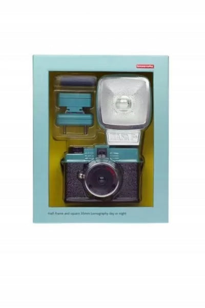 Lomography Diana Mini And Flash camera on film with lamp Manufacturer code hp550