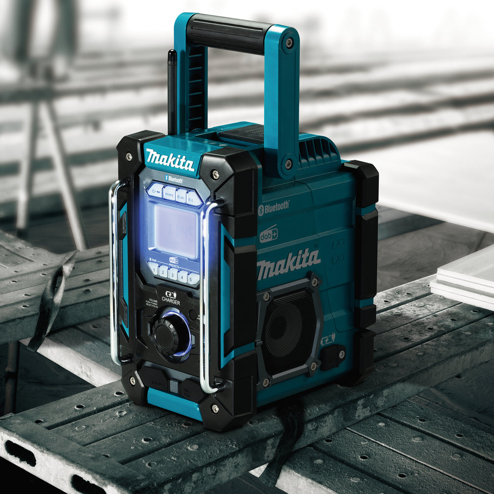MAKITA Rechargeable radio with charger DMR301 Manufacturer code DMR301