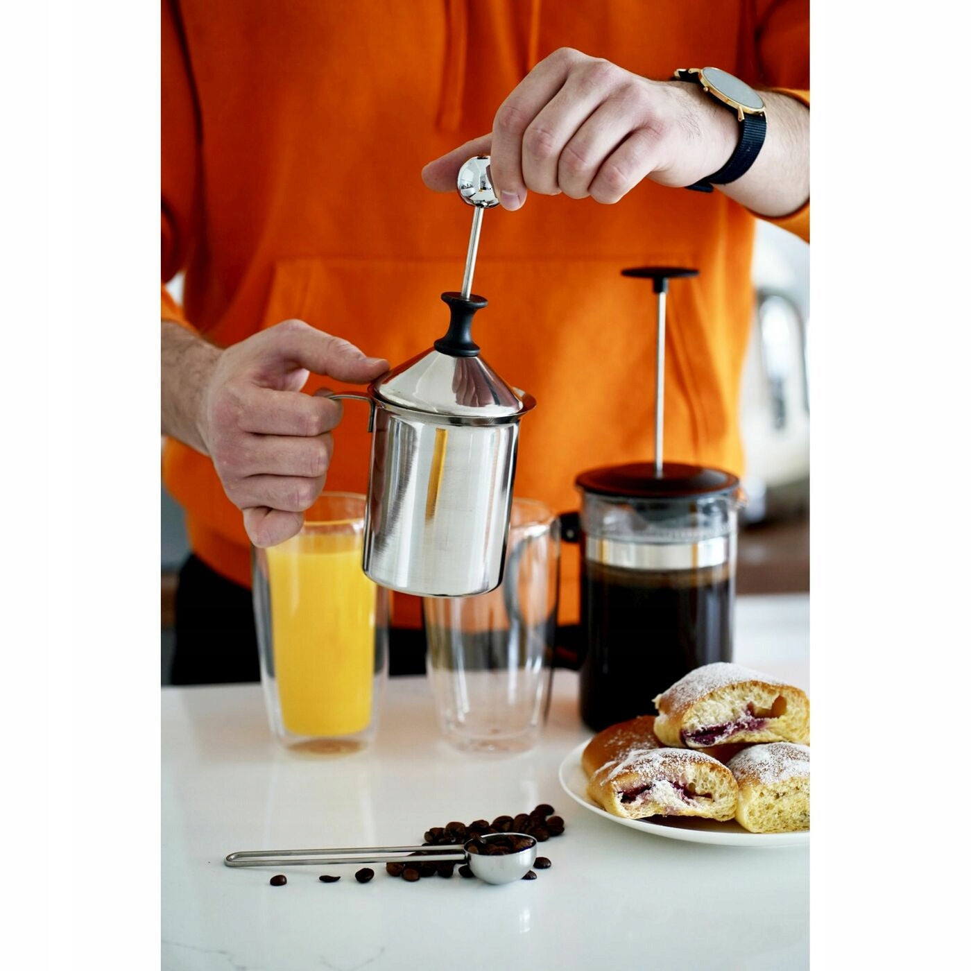 MILK FROTHER Handheld Jug for WHIPPING Cream Tadar Ball 0,4L Dominant color silver/gray
