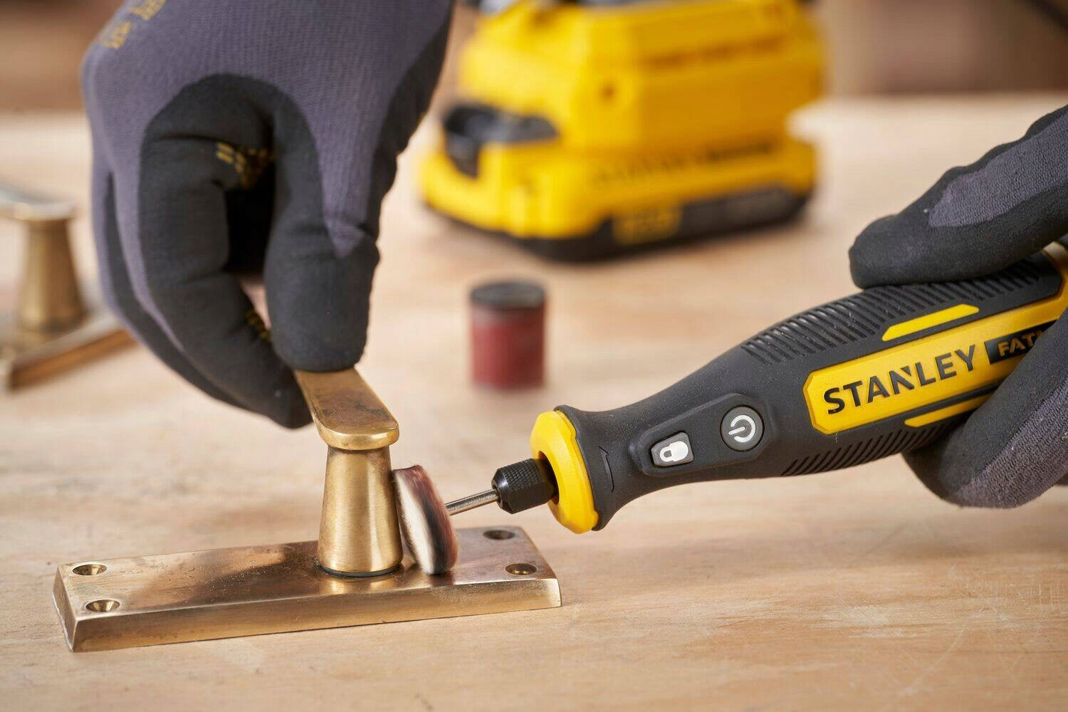 MINI Cordless engraver STANLEY FATMAX V20 SFMCE030B-XJ Brand Stanley