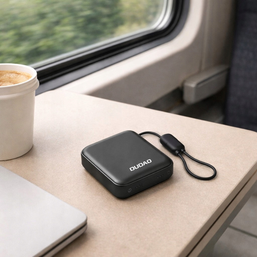 MINI POWERBANK 10000 mAh FAST CHARGING 22.5W USB-C LIGHTWEIGHT + CABLE FREEBIE Packaging status original
