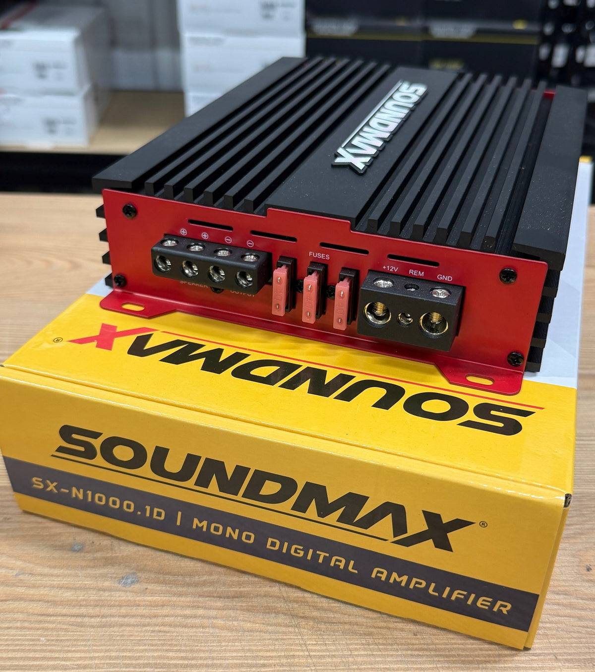 MONOBLOCK AMPLIFIER 1000W RMS SOUNDMAX SX-N1000.1D HI-INPUT CLIP PILOT Manufacturer code SX-N1000.1D