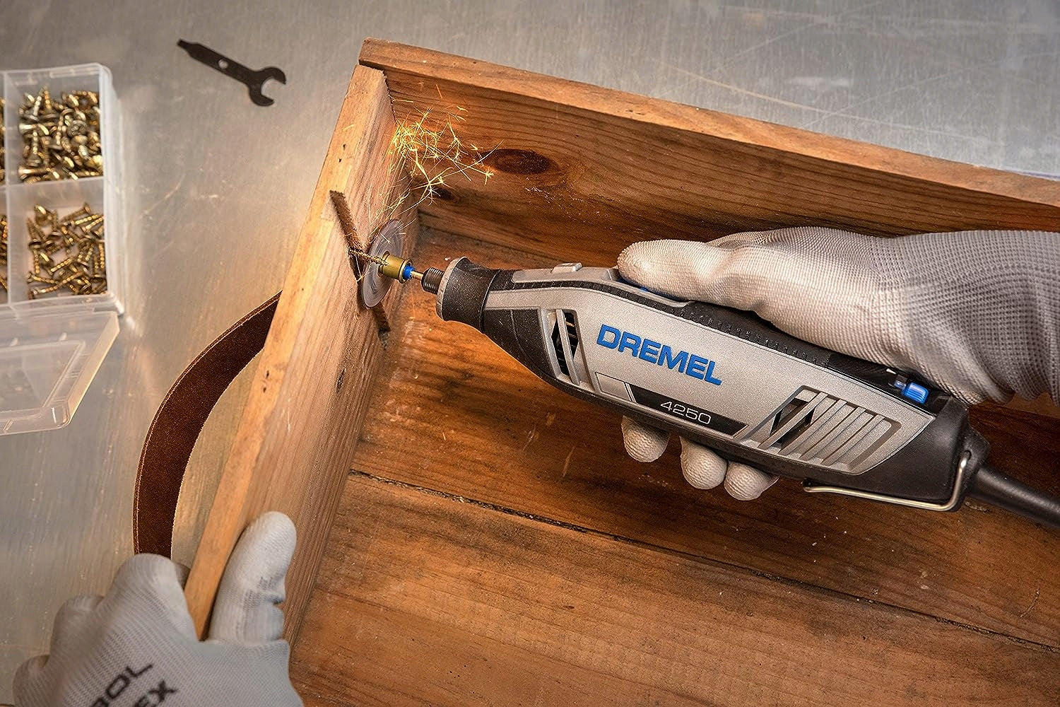 MULTIFUNCTION SANDER DREMEL 4250 + 35 ACCESSORIES + PROTECTIVE BAG Manufacturer code F0134250KA