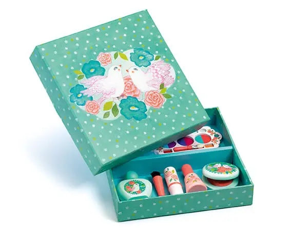 Makeup set for small elegant woman Djeco
