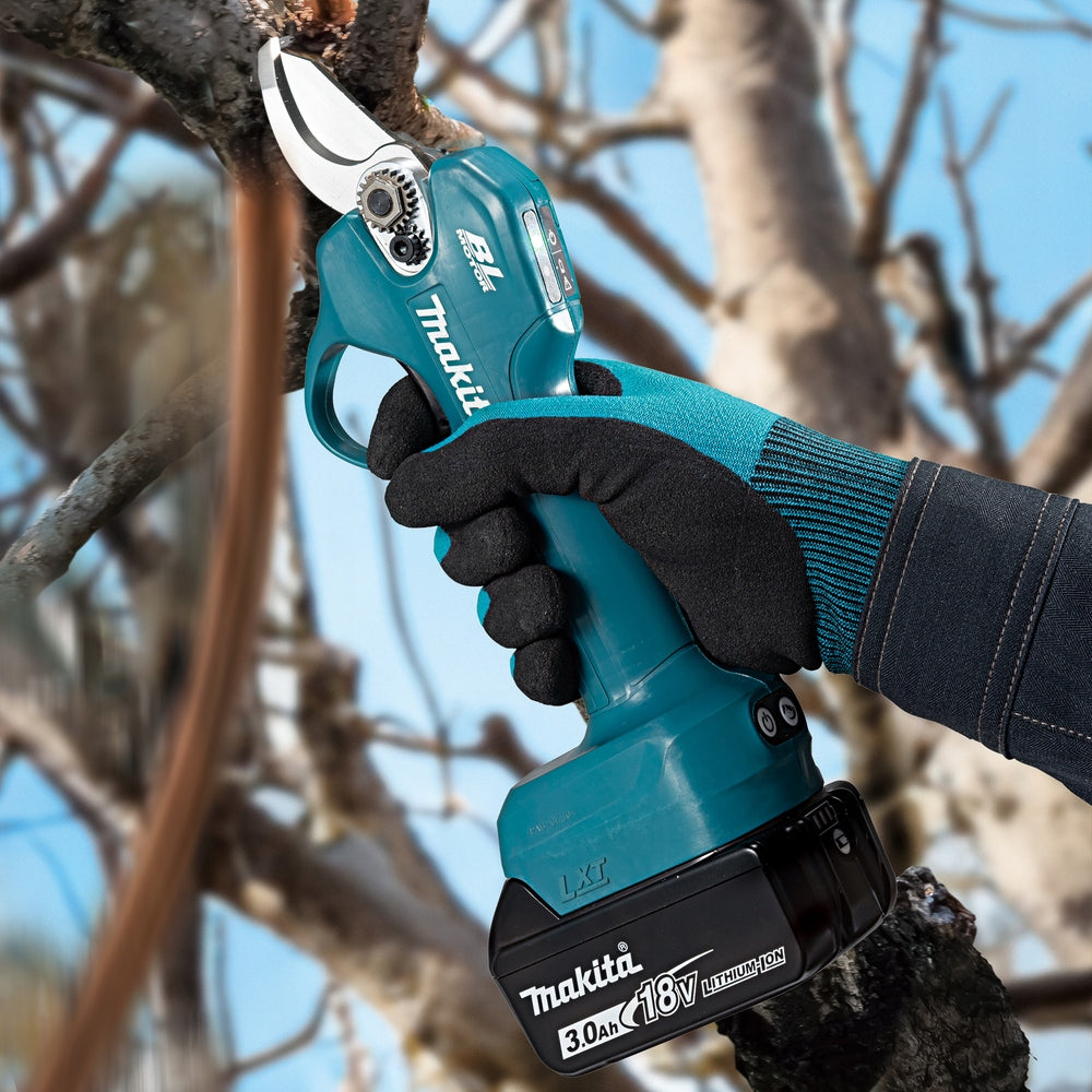 Makita DUP181Z Battery Operated Branch Pruner 18V LXT 30mm NEW Manufacturer code DUP181Z