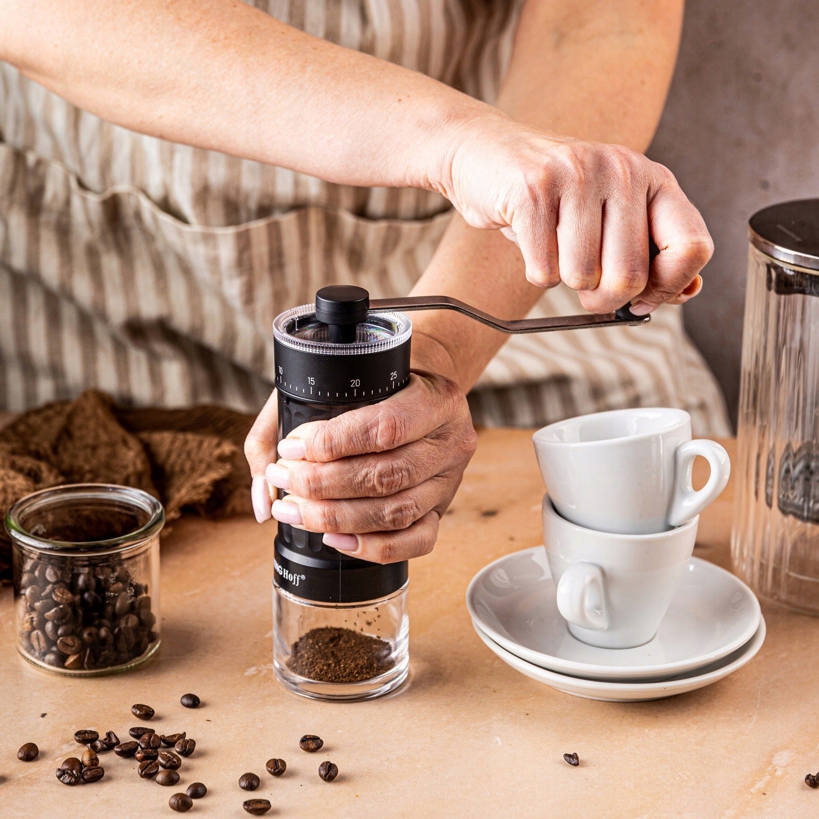 Manual coffee grinder with adjustable grinding thickness, filament + toothbrush Packaging status original