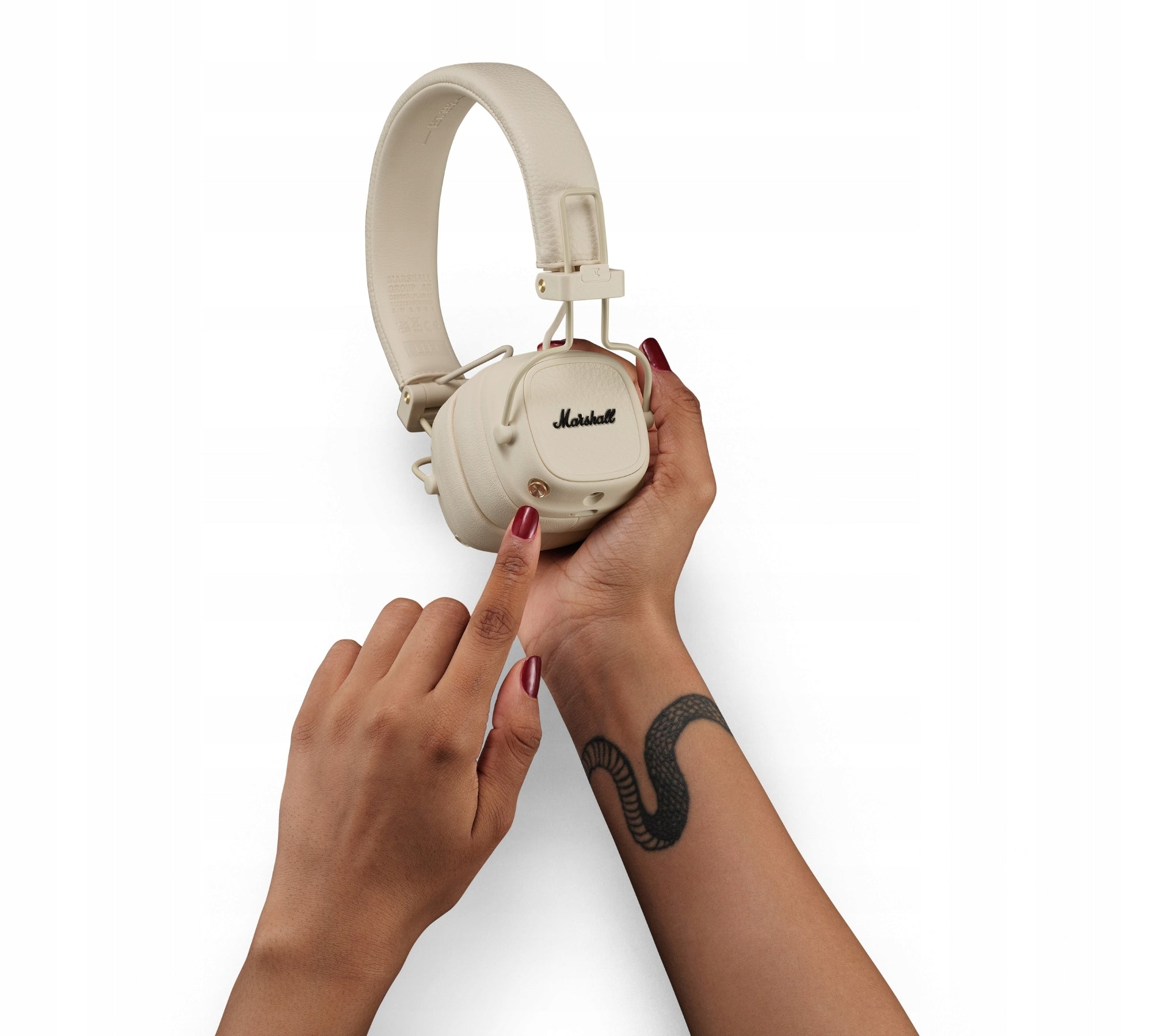 Marshall Major V Wireless On-Ear Headphones | CREAM Manufacturer code 228158