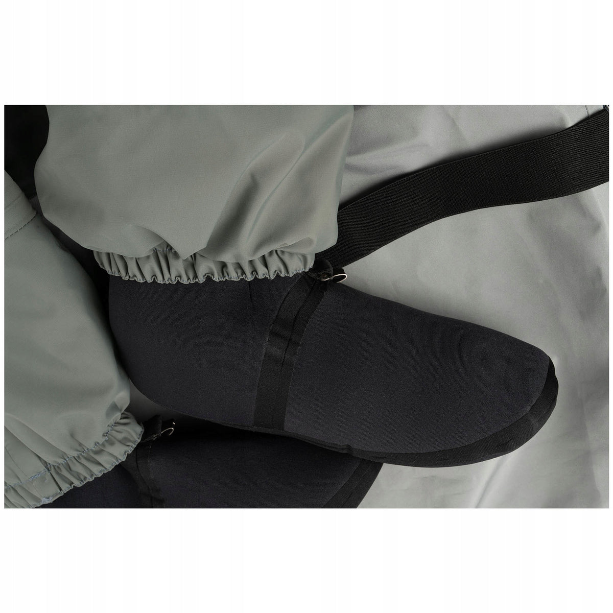 Mikado Breathable Bottoms with Neoprene Socks M Manufacturer code UMS05-M